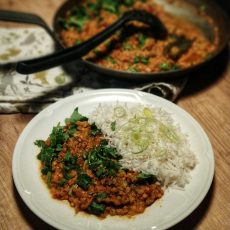 Jemné curry z dýně a červené čočky